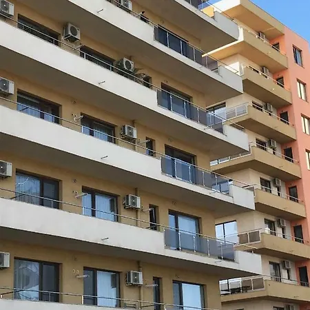 Apartment 21 By The Sea *